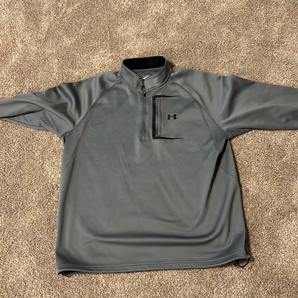 Under armor call gear. Size XL.